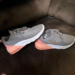 Womens Nike sneakers